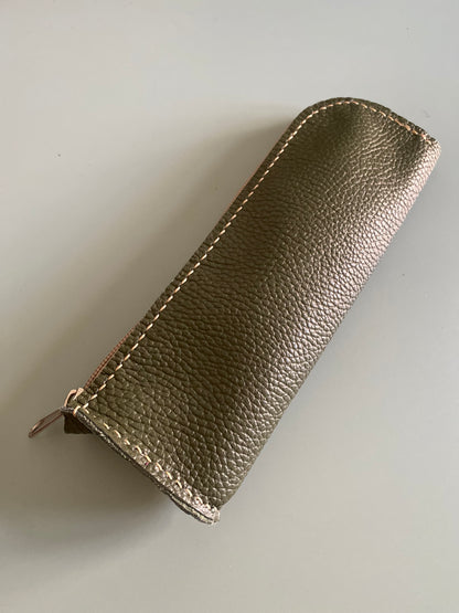 Pen case in olive